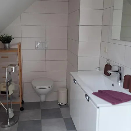 Schoene In Ruhiger Lage Apartment